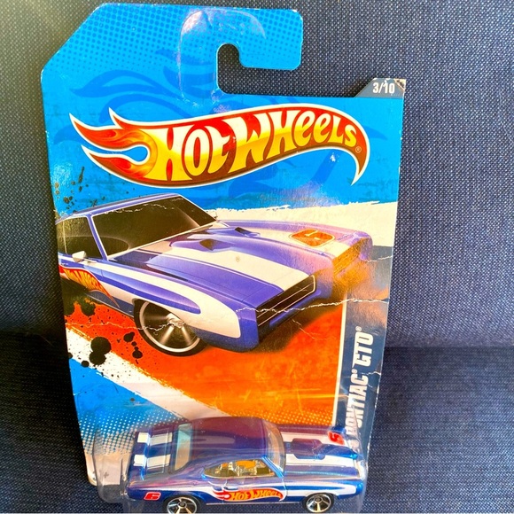 Hot Wheels Other - HOT WHEELS VHTF 2011 RACING SERIES 69 PONTIAC GTO